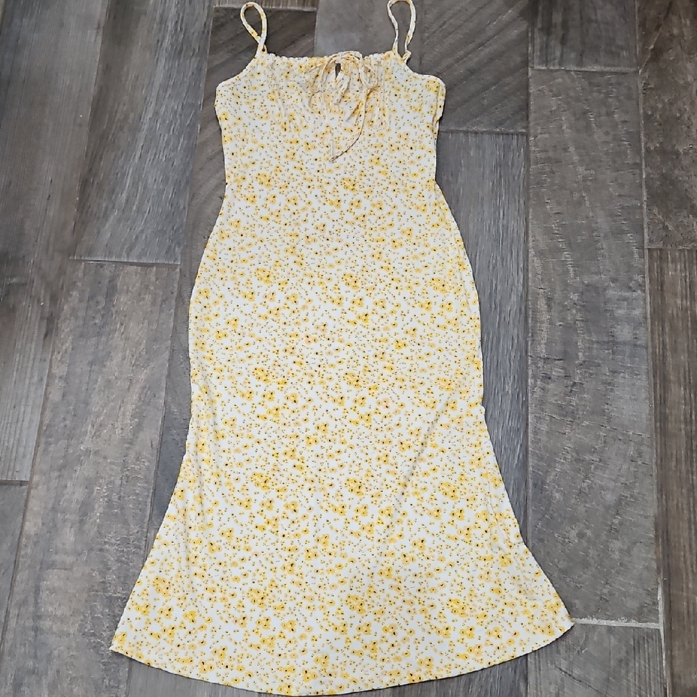 Fitted Floral Yellow Dress Flare Bottom Size Small